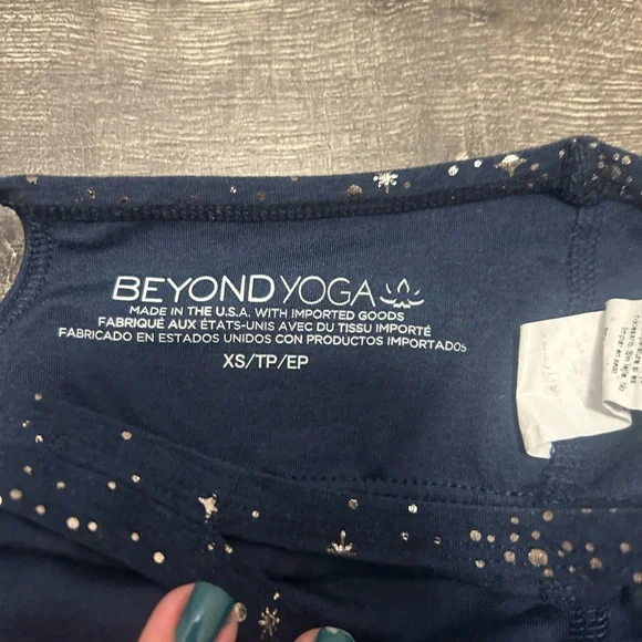 Beyond Yoga Midnight Blue Starry Crop Top - Picture 4 of 6